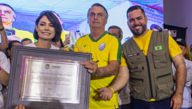 Entrega Título de Cidadão Honorário de Maceió ao Ex-presidente Dama Michelle Bolsonaro