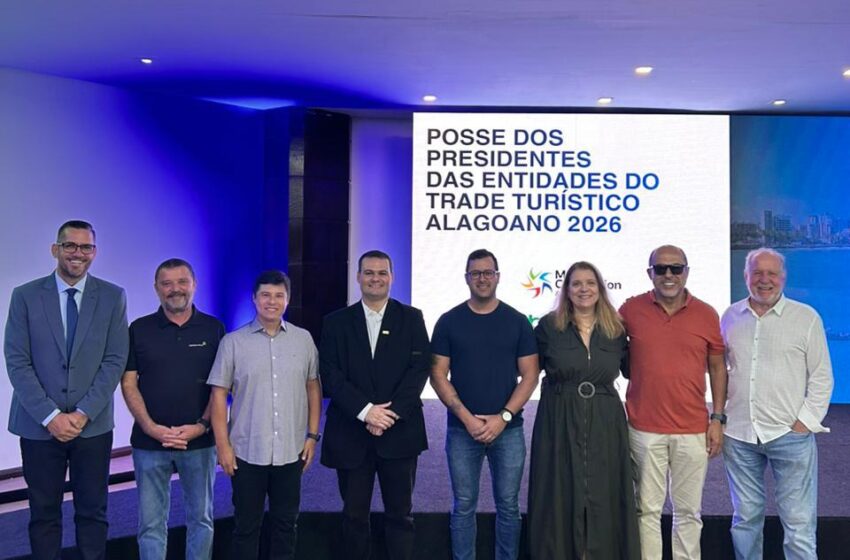 Leonardo Dias destaca ações para fortalecer o turismo alagoano durante posse de novos presidentes do trade turístico