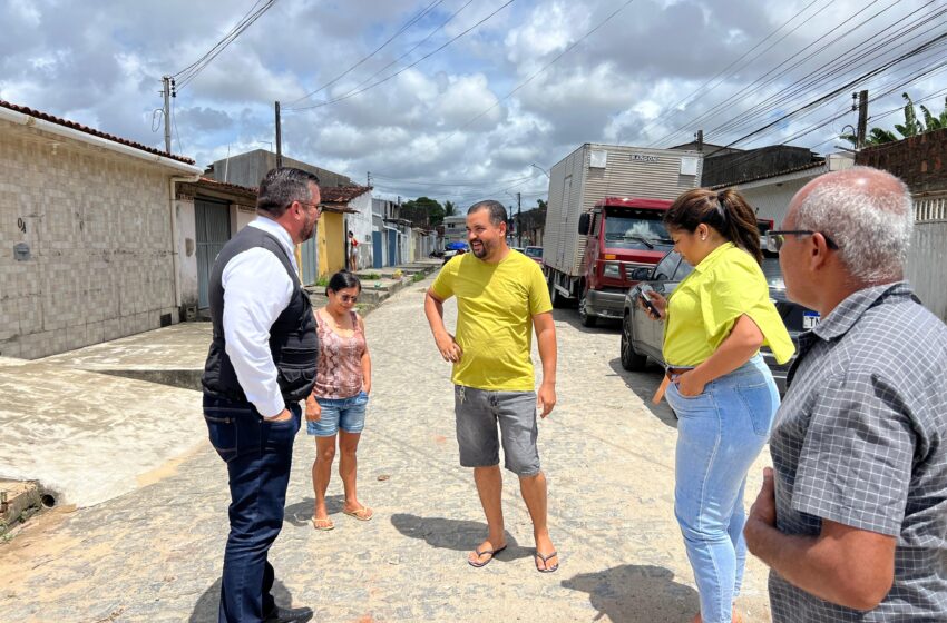 Leonardo Dias aciona Seminfra para solucionar alagamentos em rua na Santa Lúcia