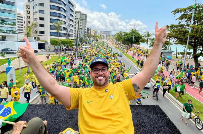 “Não podemos perder a esperança”, afirma Leonardo Dias em ato pela anistia