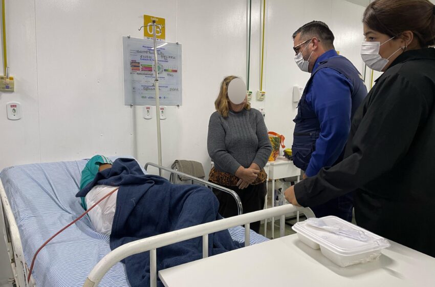 Leonardo Dias cobra regulação de paciente durante visita a UPA