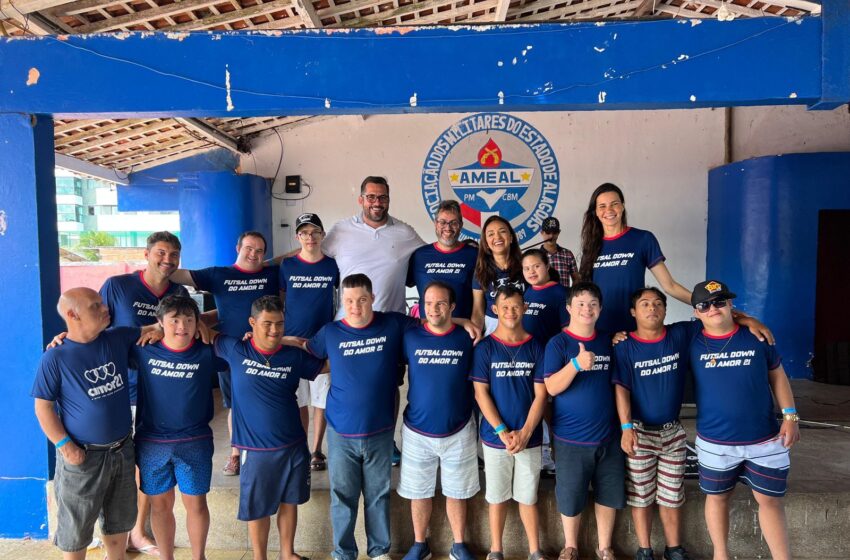 Leonardo Dias participa de feijoada beneficente em apoio ao Time de Futsal Down do Instituto Amor 21