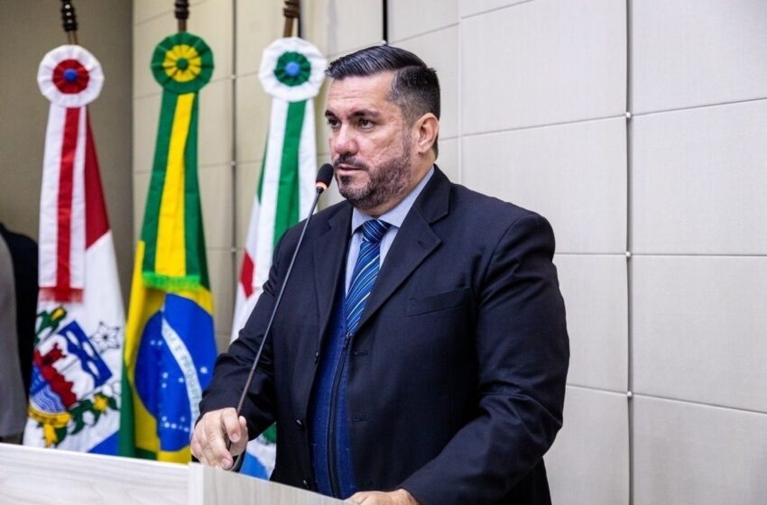 Leonardo Dias ironiza convite da CPI do crime a Paulo Dantas; "talvez o relator da CPI também seja acusado de fake news"