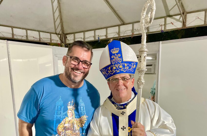 Leonardo Dias entrega Título de Cidadão Honorário de Maceió a Dom Beto Breis