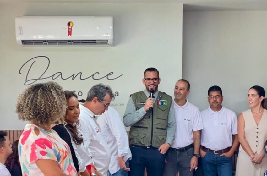 Em inauguração de novo centro, Leonardo Dias destaca parceria com Amor 21: "sempre contem com o meu trabalho"