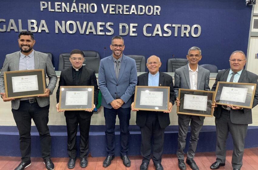 Leonardo Dias entrega comendas Padre Jonas Abib e Padre Léo em solenidade marcada por emoção e testemunhos de fé